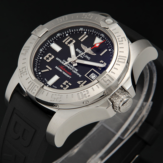 BREITLING(USED) 어벤저2 씨울프