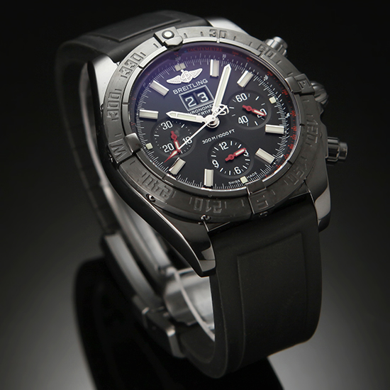 BREITLING(USED) 블랙버드 블랙스틸 리밋 에디션