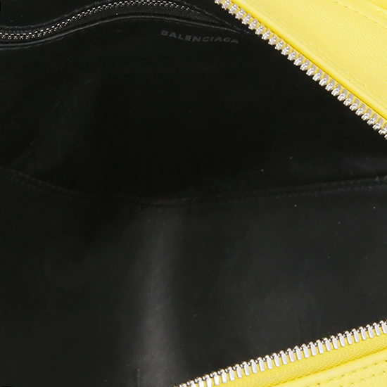 BALENCIAGA(USED)트라이앵글 크로스백
