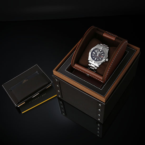 BREITLING(USED) 어벤저2 GMT A32390