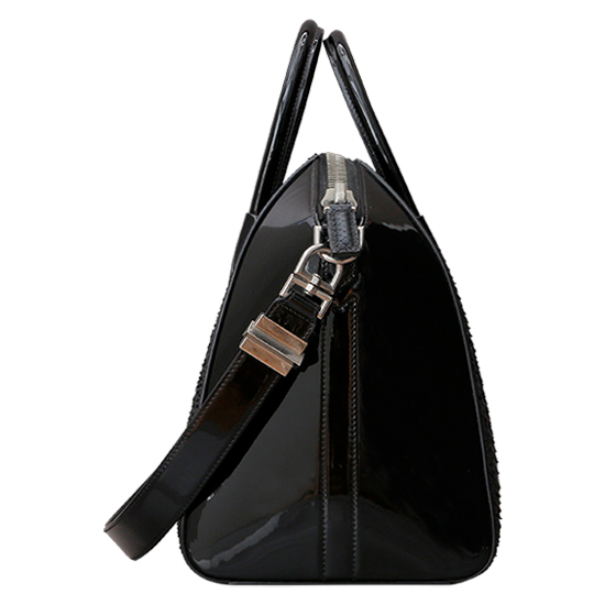 GIVENCHY(USED)안티고나 파이톤 스킨 블랙 미듐