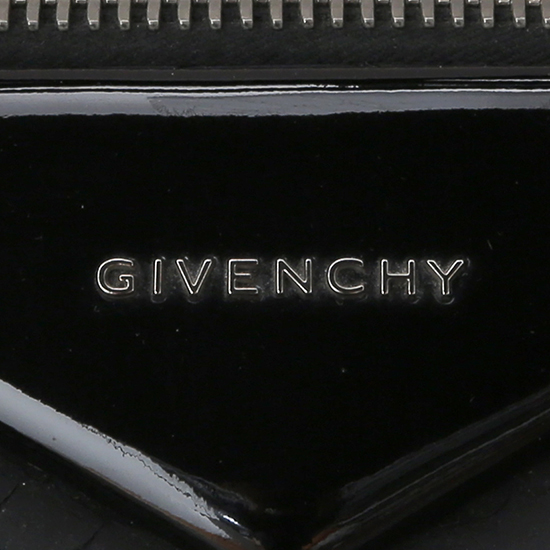 GIVENCHY(USED)안티고나 파이톤 스킨 블랙 미듐