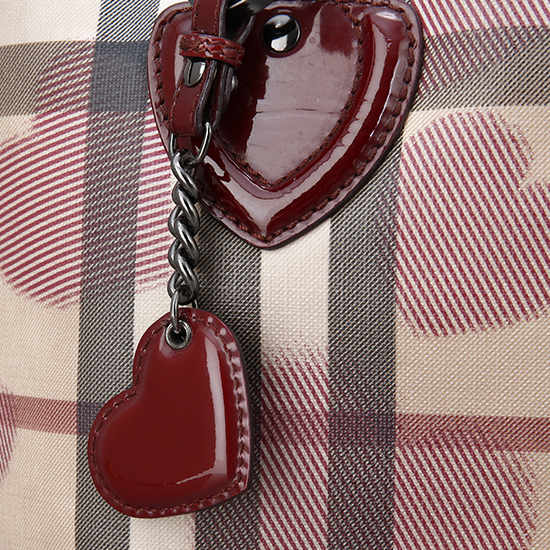 BURBERRY(USED)PVC 하트 스킨 숄더백