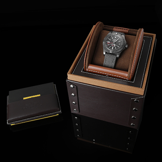 BREITLING(USED) 어벤저2 GMT M32390