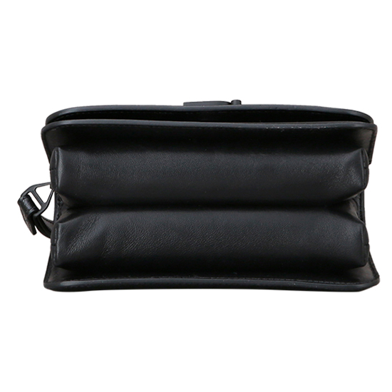 BALENCIAGA(USED)리자드 에픽트 레더 크로스백