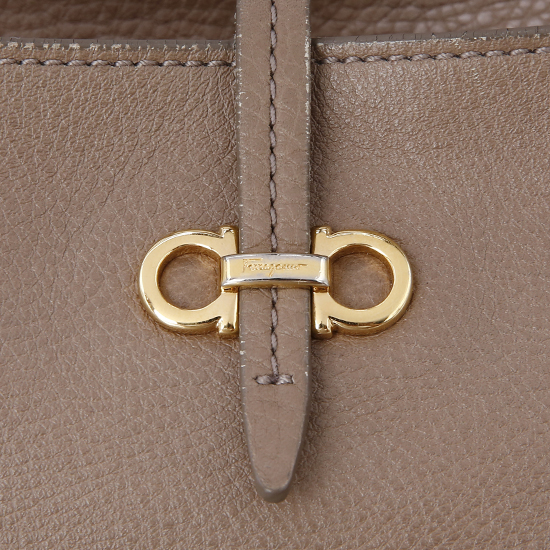 FERRAGAMO(USED)브라운 레더 숄더백
