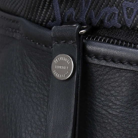 FERRAGAMO(USED)블랙 패브릭 숄더백