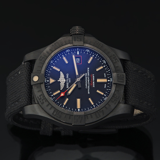 BREITLING(USED) 어벤저 블랙버드