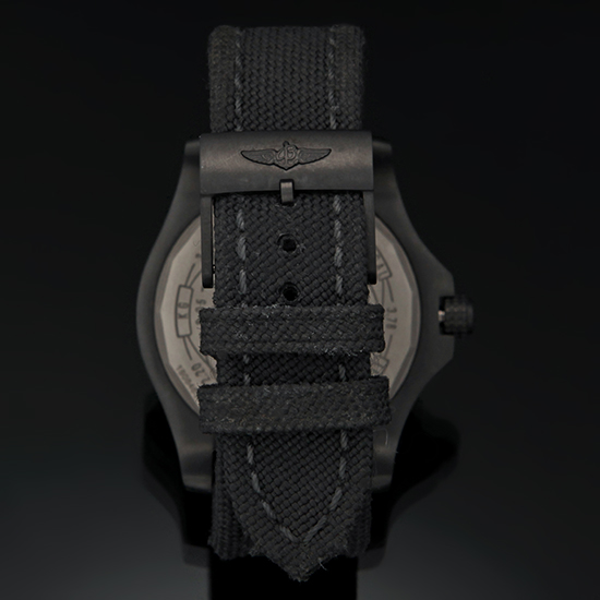 BREITLING(USED) 어벤저 블랙버드