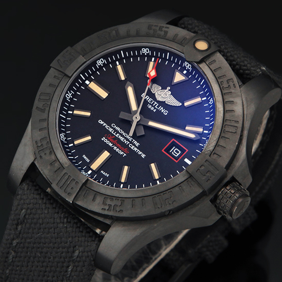 BREITLING(USED) 어벤저 블랙버드