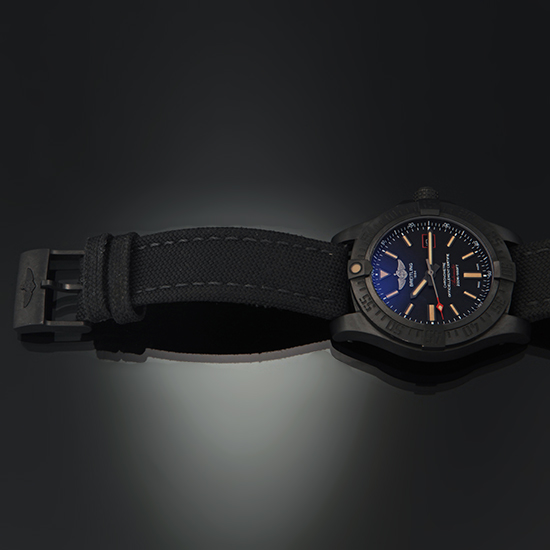 BREITLING(USED) 어벤저 블랙버드