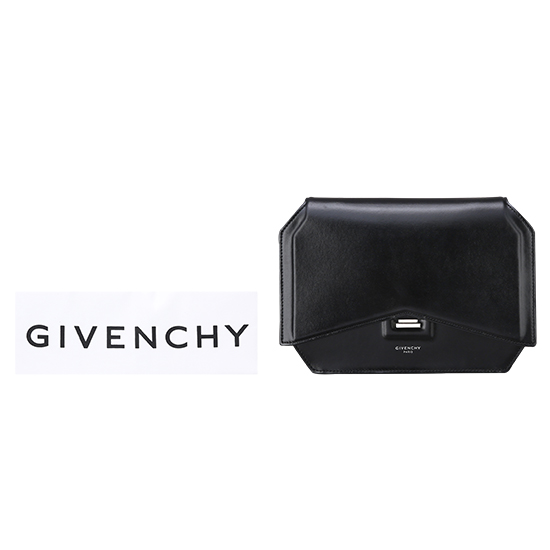 GIVENCHY(USED)뉴라인 플랩백