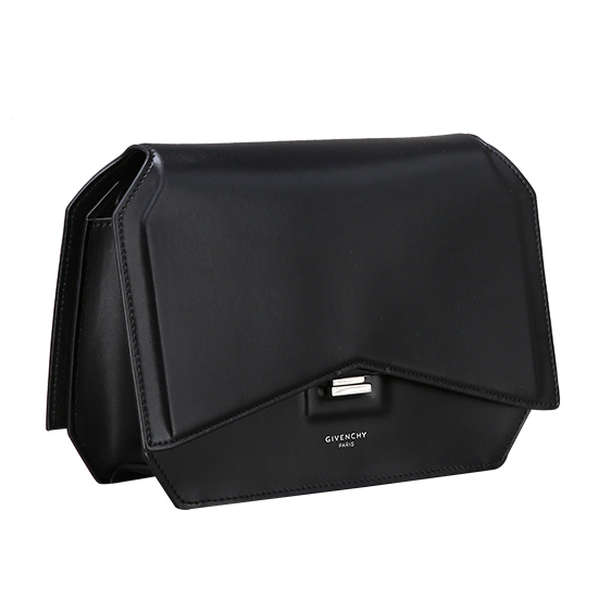 GIVENCHY(USED)뉴라인 플랩백