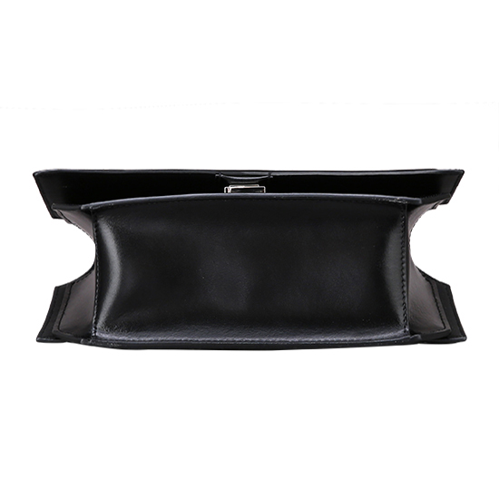 GIVENCHY(USED)뉴라인 플랩백