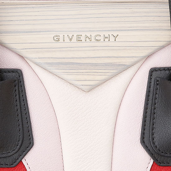 GIVENCHY(USED)안티고나 멀티 미듐