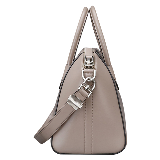 GIVENCHY(USED)안티고나