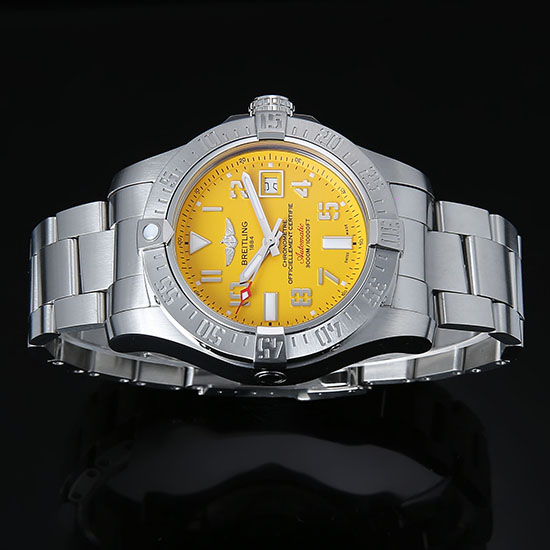 BREITLING(USED) 어벤저2 씨울프