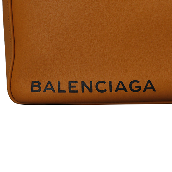 BALENCIAGA(USED)트라이앵글 더플백