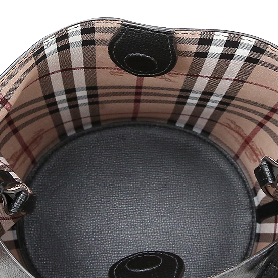 BURBERRY(USED)블랙 레더 버킷 숄더백