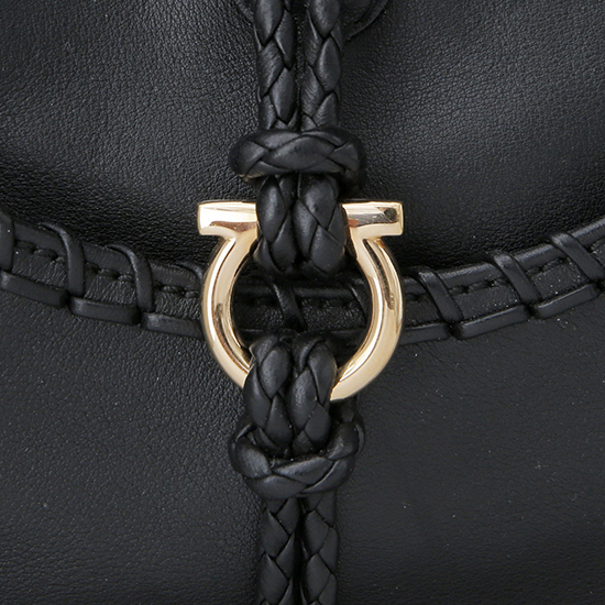 FERRAGAMO(USED)블랙 레더 숄더백