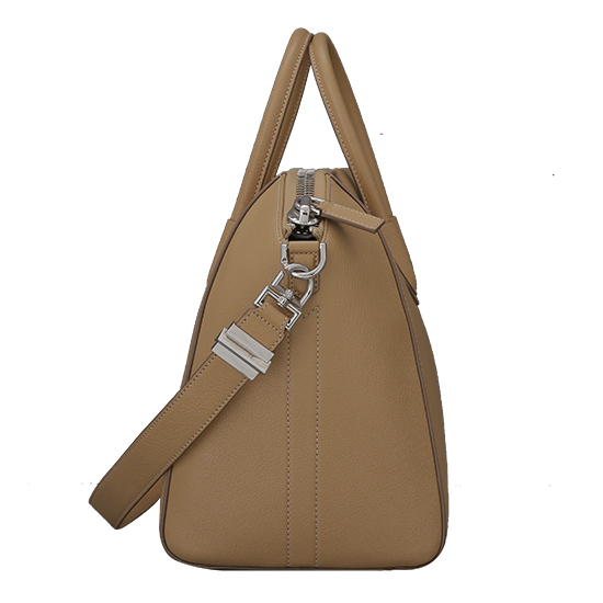 GIVENCHY(USED)안티고나